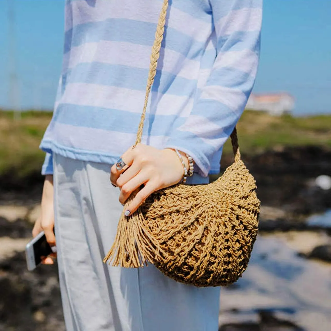 Ayliss Women Straw Crossbody Purse Beach Handmade Woven Shoulder Bag with Tassels