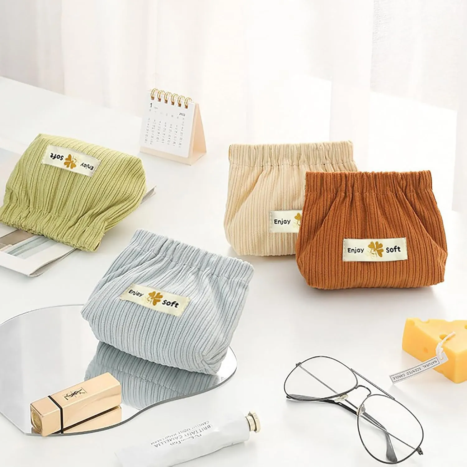 Lipstick Bag Corduroy Makeup Bag Small Cosmetic Bags for Women Snap Closure Organizer Pouch - Self-Closing Travel Mini Coin Purse Lipstick Organizer for Women Girls(Green)